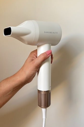 Sansbeauté Föhn met opzetstuk wit Sansbeauté Föhn met brede blaasmond